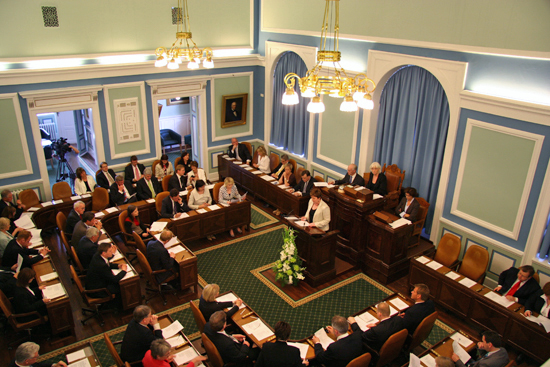 alingi.jpg alingi.jpg