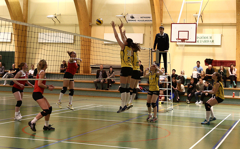 blak throttur 26102013 1 web