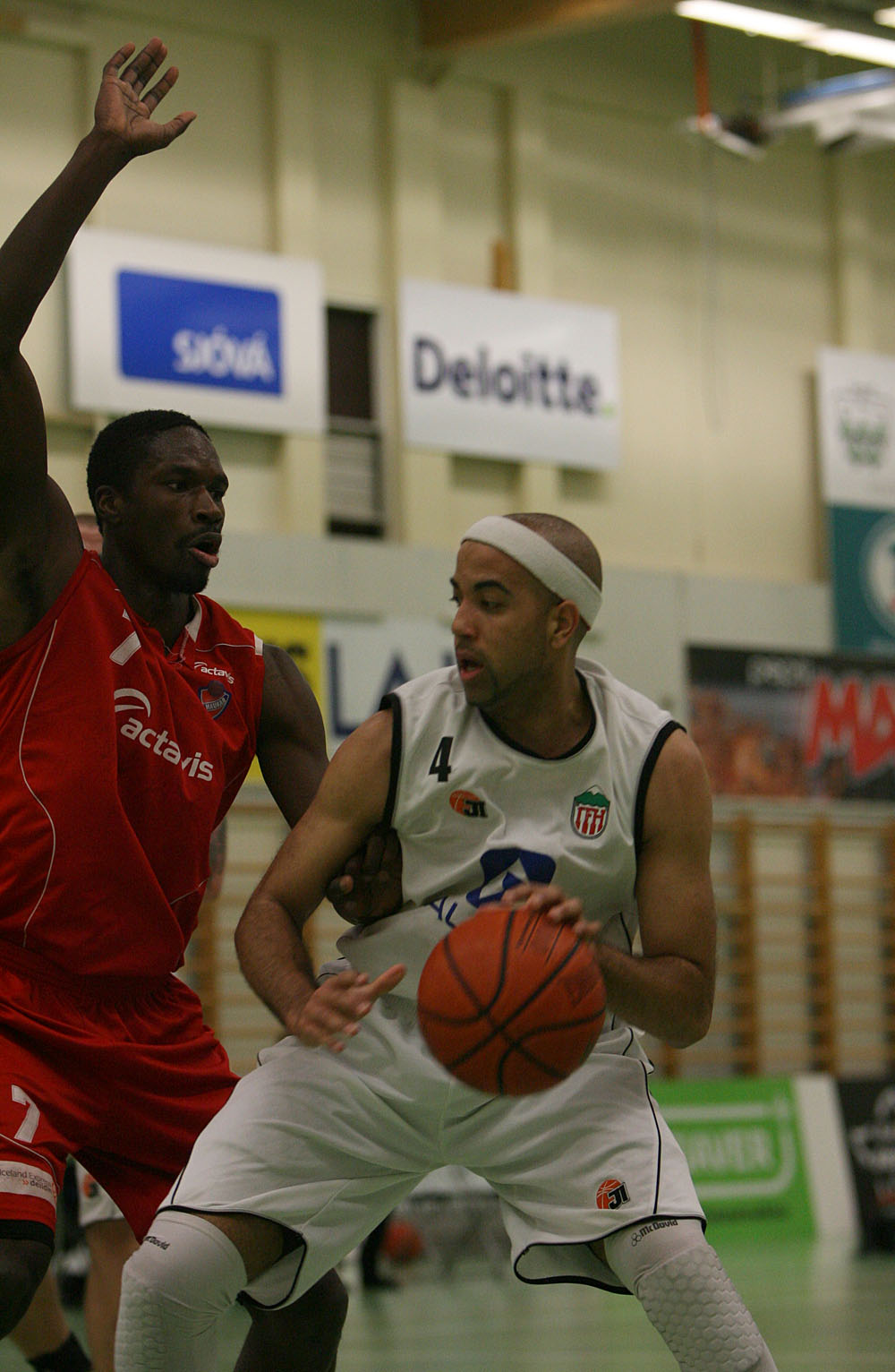 hottur_haukar_22032013_0005_web.jpg hottur_haukar_22032013.jpg