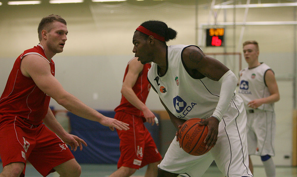 hottur_haukar_22032013_0013_web.jpg hottur_haukar_22032013.jpg