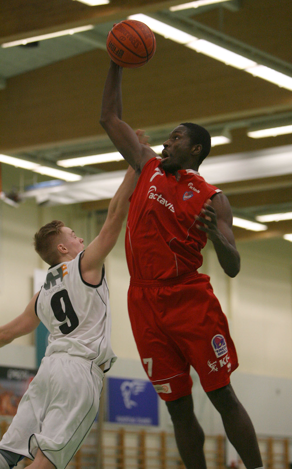 hottur_haukar_22032013_0033_web.jpg hottur_haukar_22032013.jpg