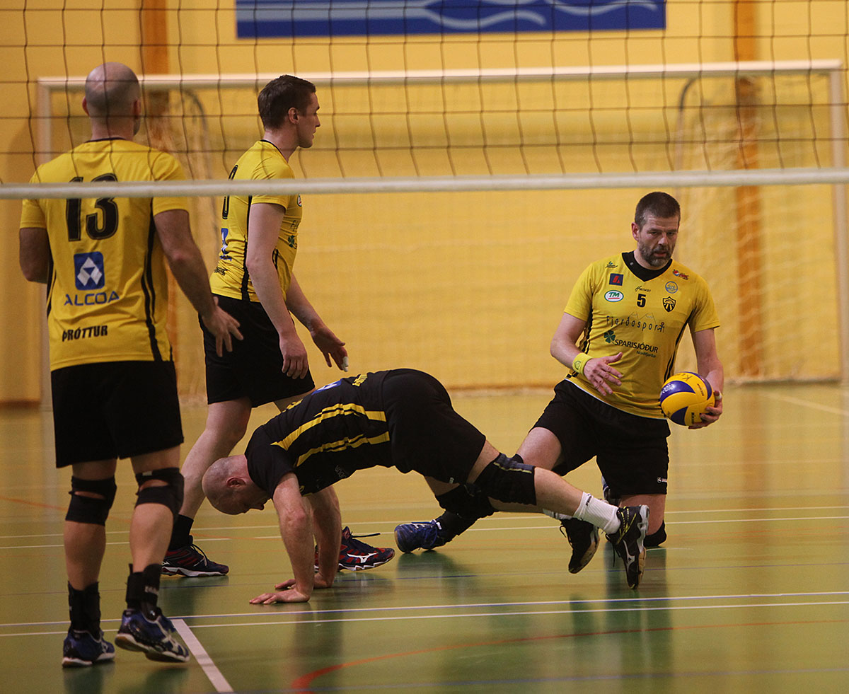 Blak Throttur Hk Kk April16 0008 Web