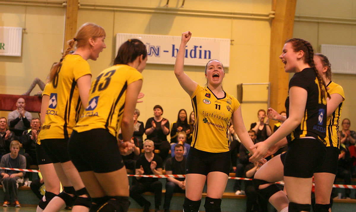 Blak Throttur Hk Kvk April16 0143 Web