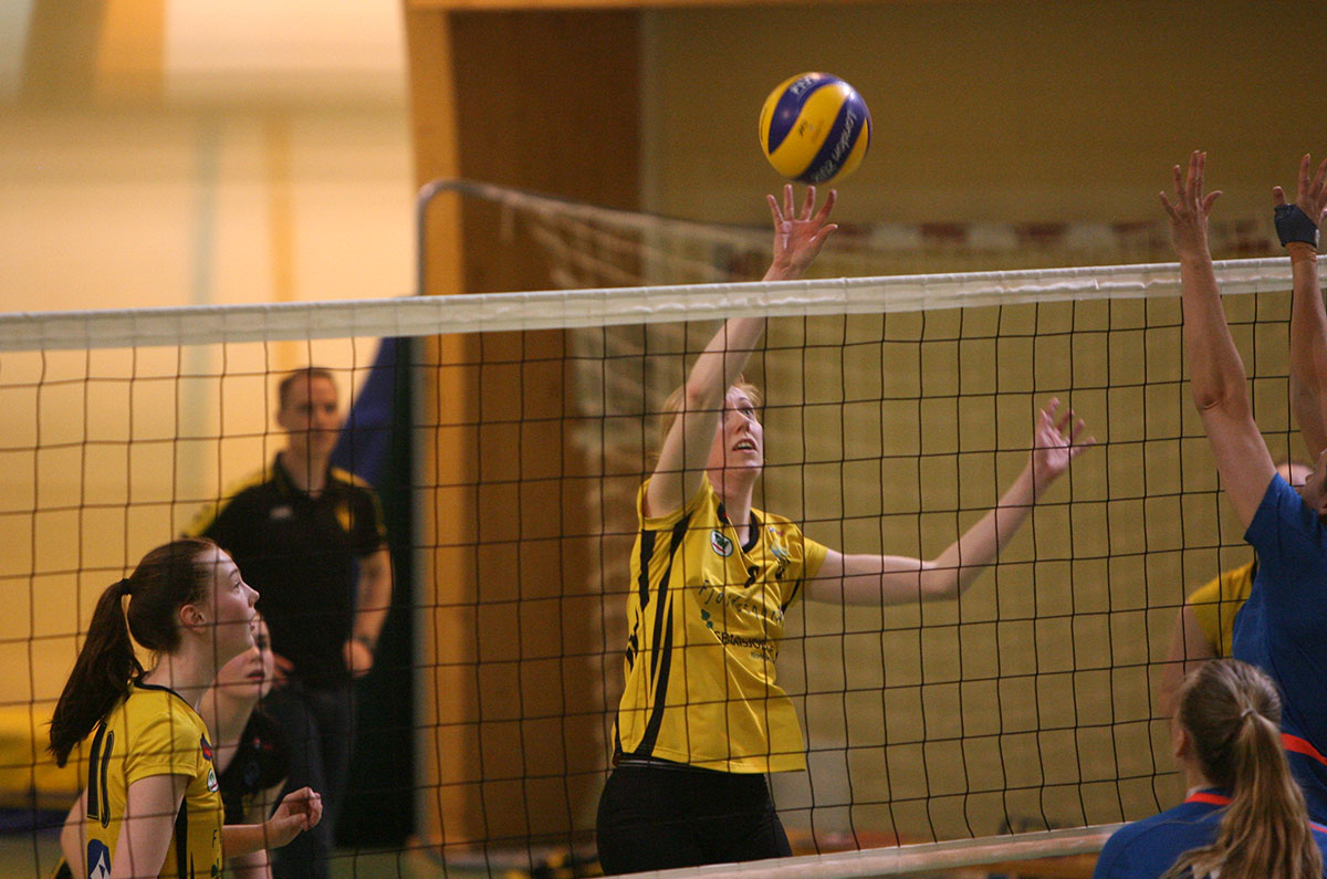 Blak Throttur Hk Kvk April16 0157 Web