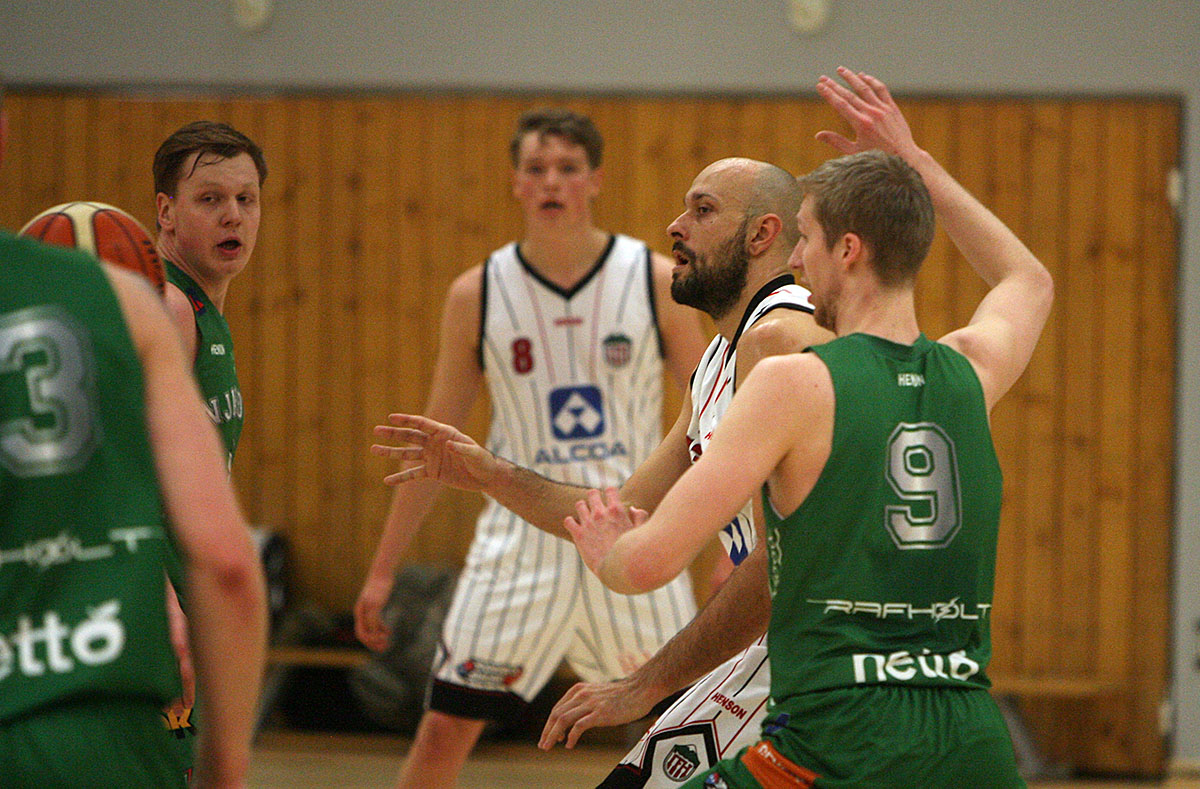 Karfa Hottur Njardvik Jan15 0137 Web