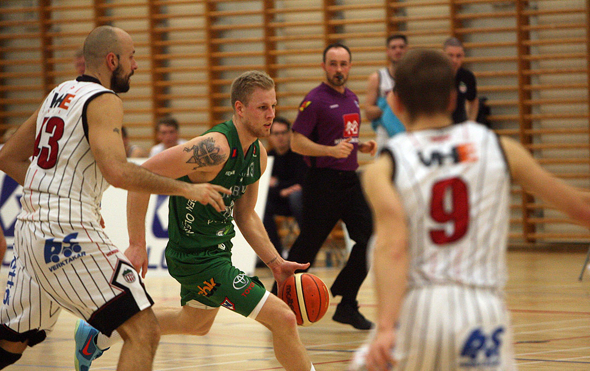 Karfa Hottur Njardvik Jan15 0289 Web