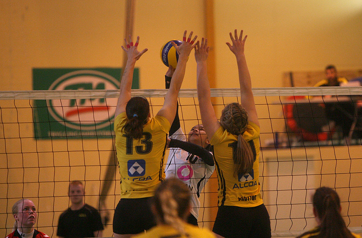 Blak Throttur Throtturr Des17 Kvk 0003 Web