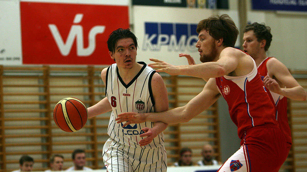 Karfa Hottur Valur Feb17 0006 Web