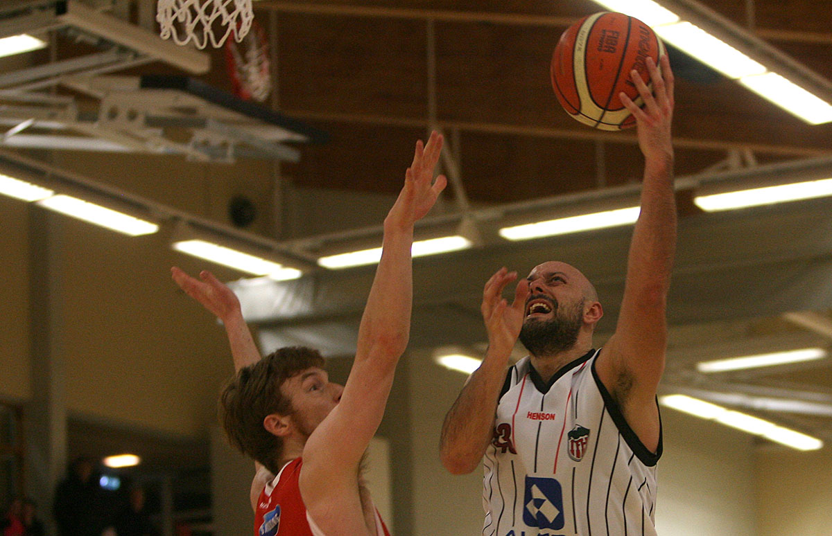 Karfa Hottur Valur Feb17 0047 Web