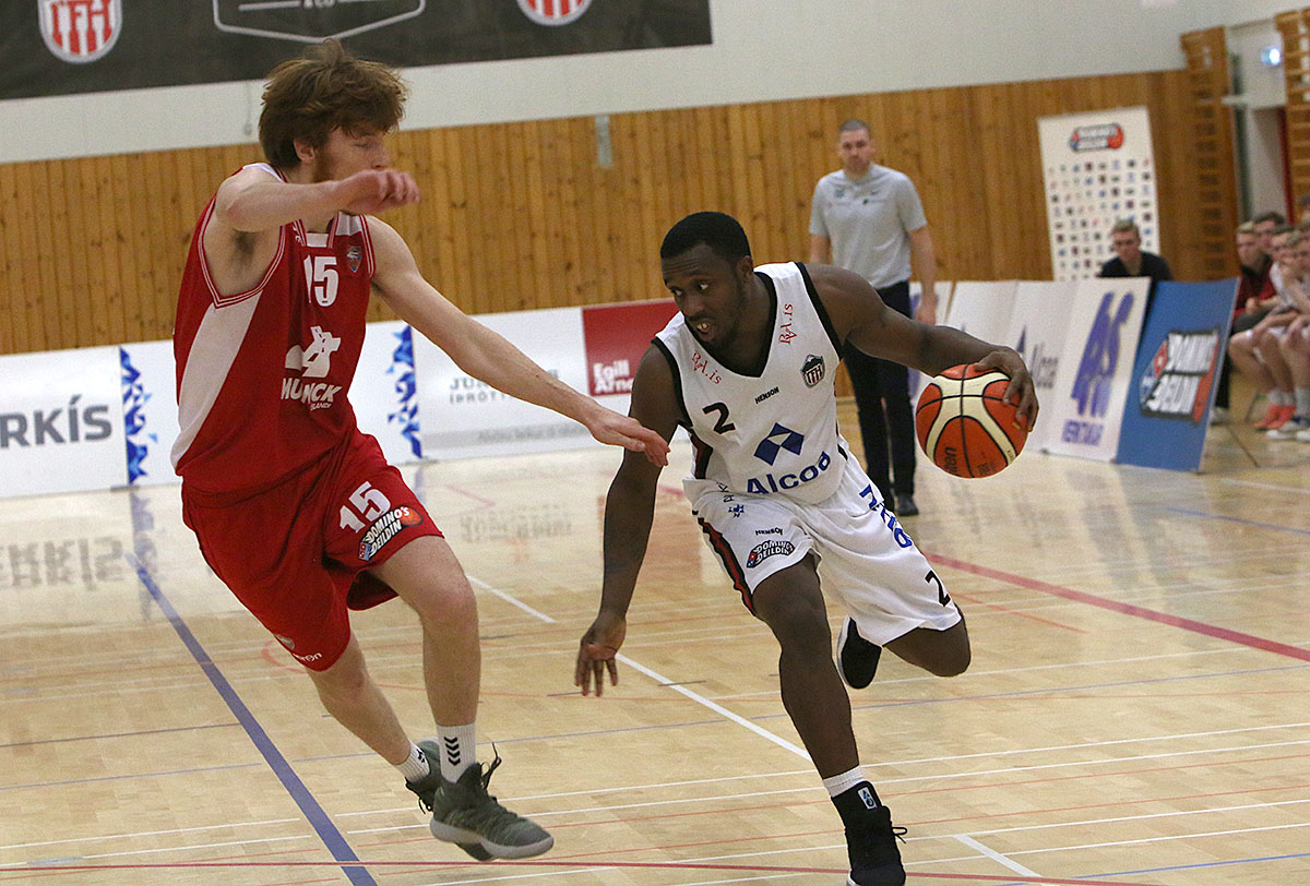 Karfa Hottur Valur Okt17 0006 Web