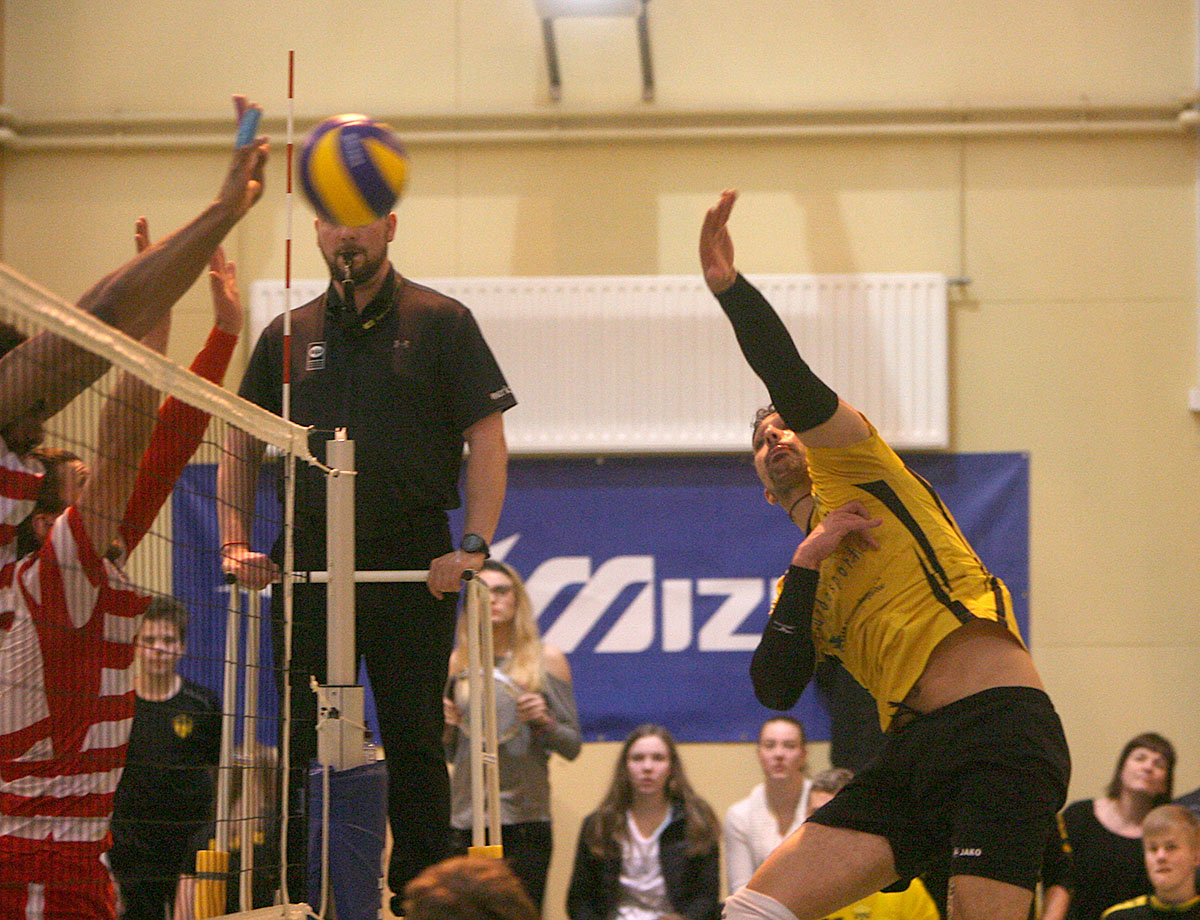 Blak Throttur Hk Kk Mars18 0073 Web