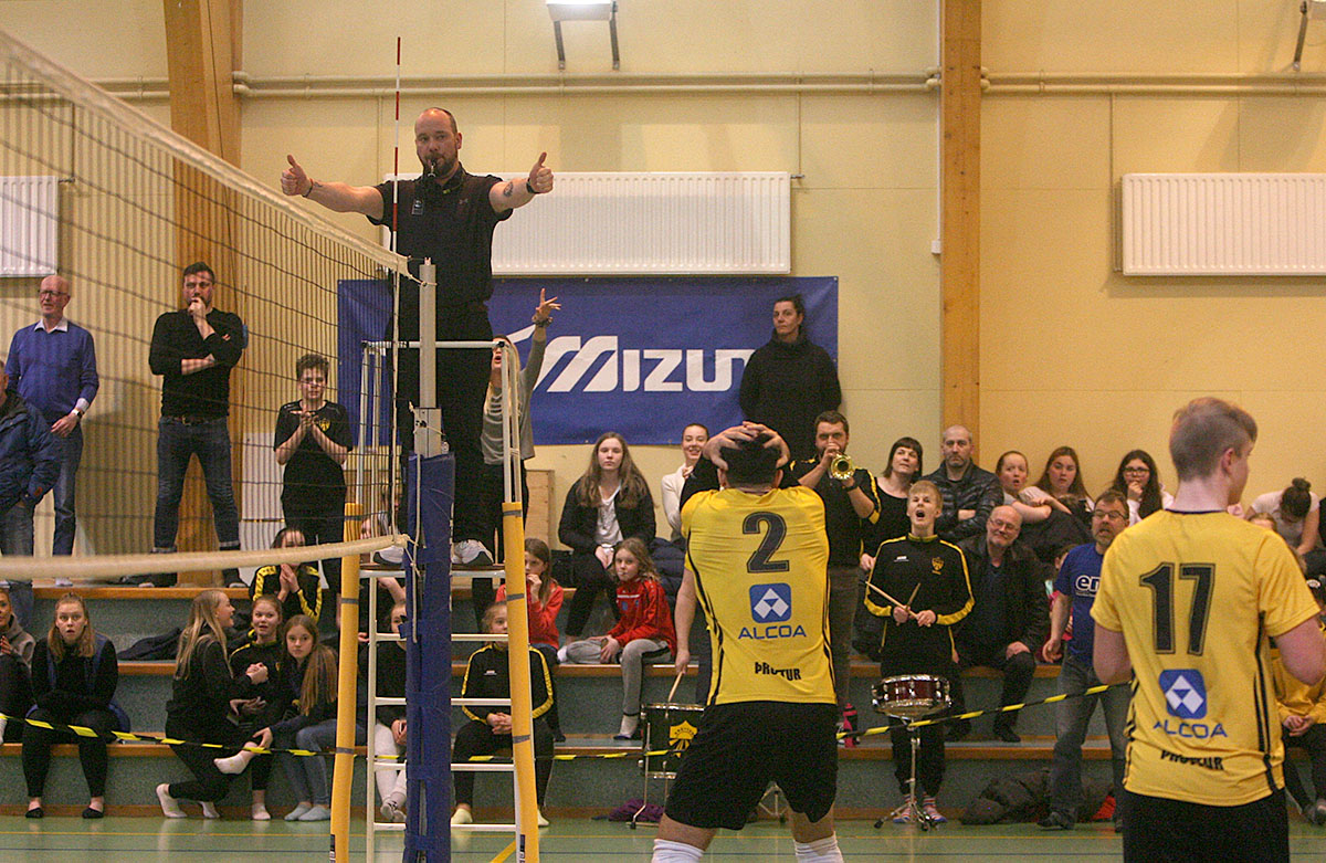 Blak Throttur Hk Kk Mars18 0081 Web