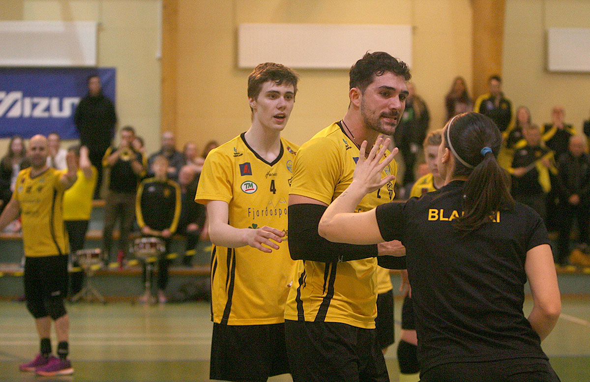 Blak Throttur Hk Kk Mars18 0082 Web