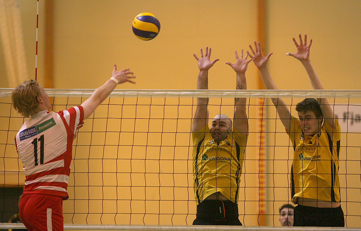 Blak Throttur Hk Kk Mars18 0103 Web