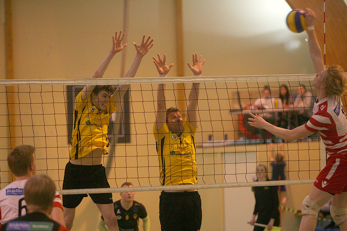 Blak Throttur Hk Kk Mars18 0133 Web