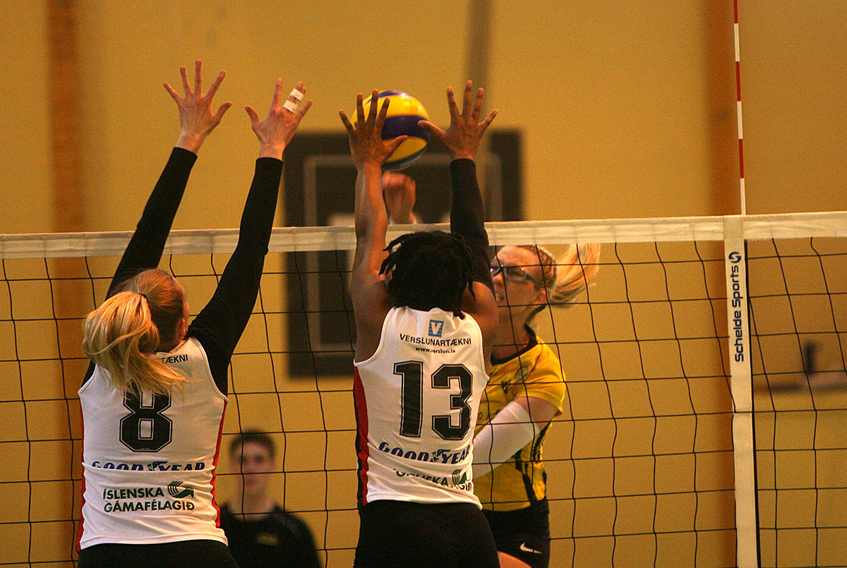 Blak Throttur Umfa Leikur1 April18 0053 Web