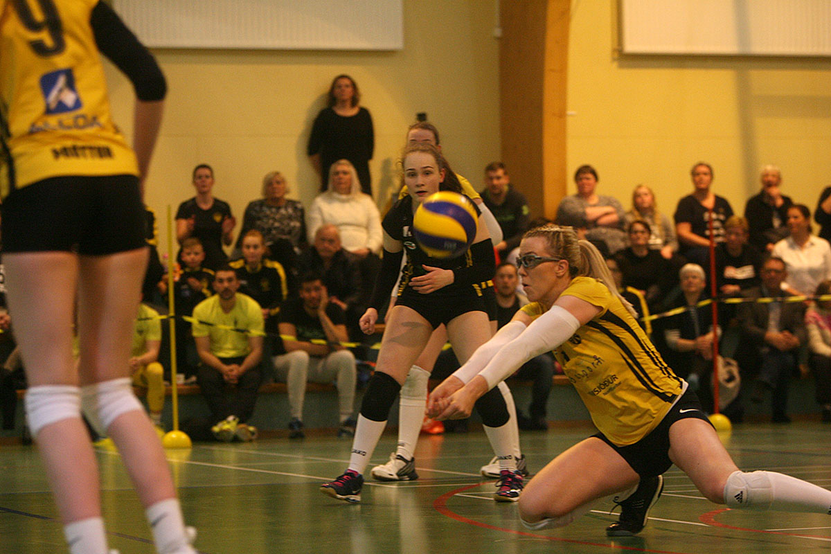 Blak Throttur Umfa Leikur1 April18 0133 Web