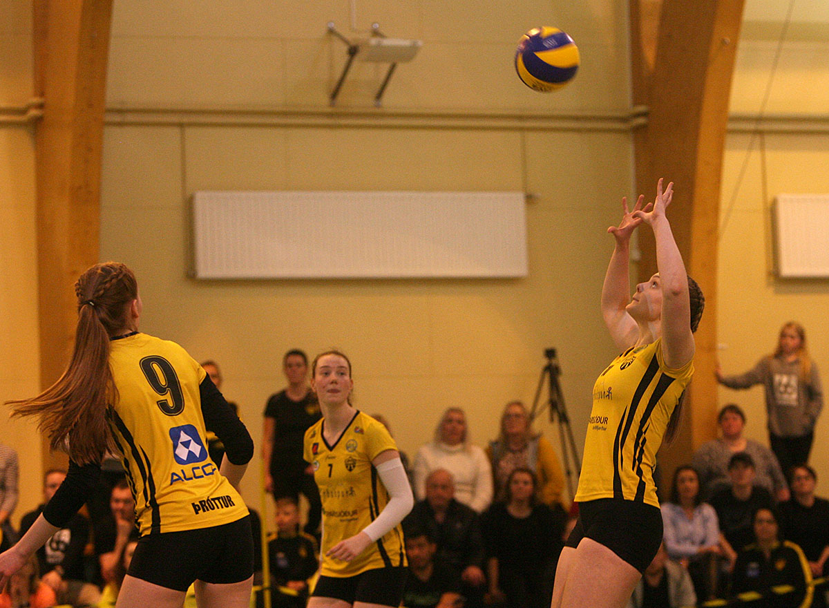 Blak Throttur Umfa Leikur1 April18 0152 Web