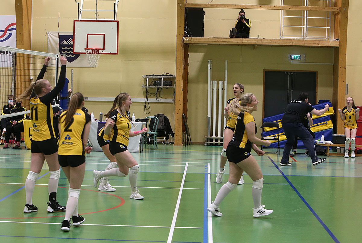 Blak Throtturn Ka April21 0216 Web