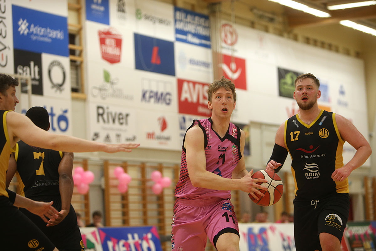 Karfa Hottur Ia Bleikir 0052 Web