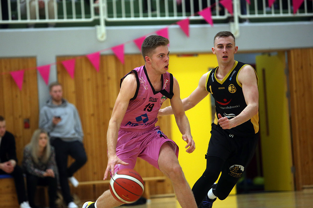 Karfa Hottur Ia Bleikir 0176 Web