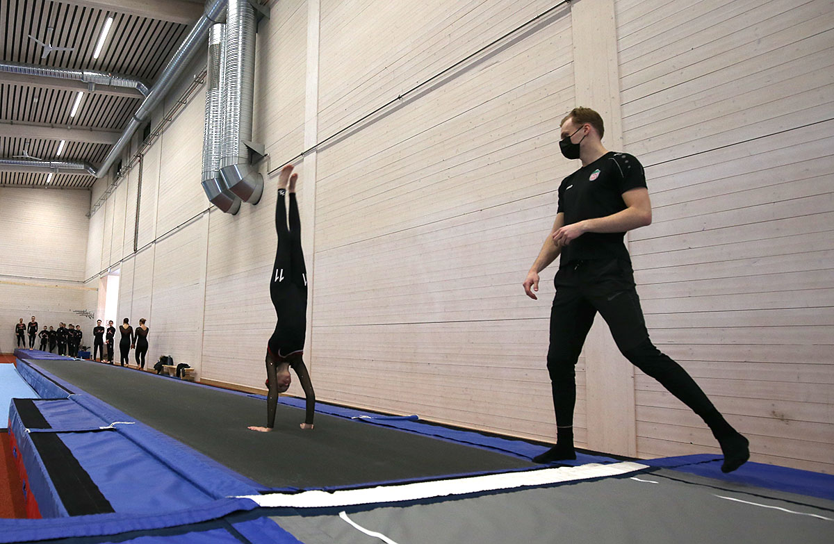 Hottur Fimleikalid Feb22 0105 Web